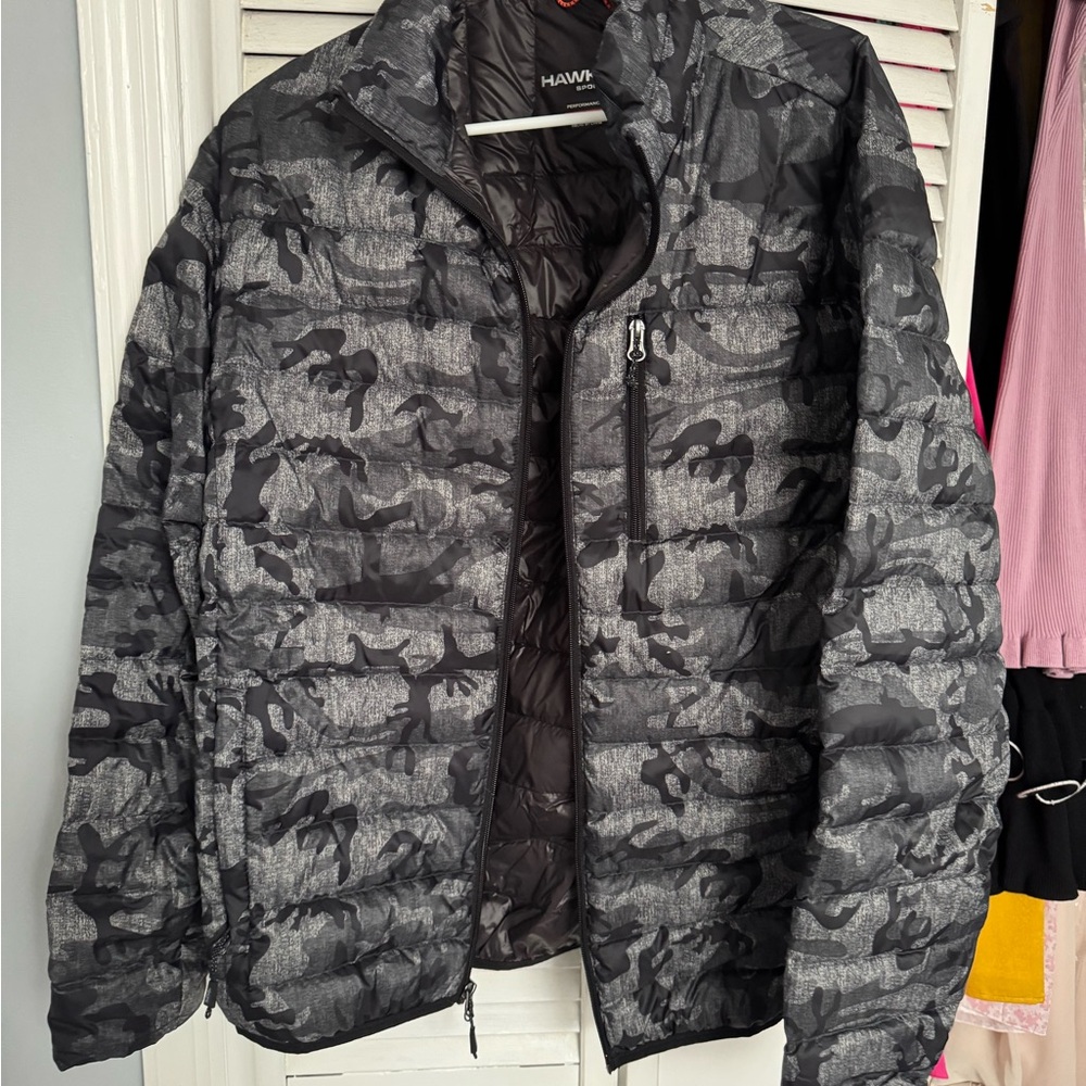 Hawke & Co Men's Puffer Jacket - Black and Gray Camouflage